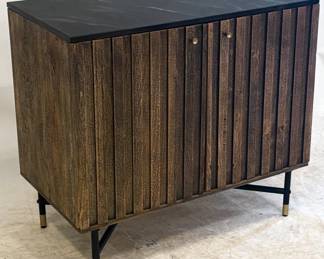 1195 - Coast to Coast Wine Bar, 2 Door 34x37x21