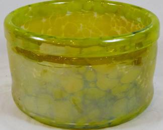 1010 - Glass Decorative Pot 6x10"