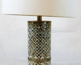 548 - Lamp - 27" Tall You are buying a used as-is electric/electronic item. We do not guarantee all components are present, and if it is not expressly stated, it is untested.