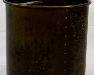 603 - Hanging Light You are buying a used as-is electric/electronic item. We do not guarantee all components are present, and if it is not expressly stated, it is untested.