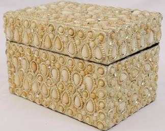 676 - Small Decorative Beaded Box - 4" x 6" x 4"