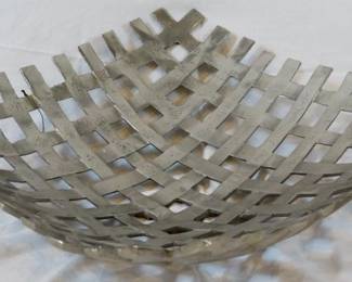 592 - Metal Bowl - 5" x 19" x 19"