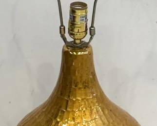 1192 - Lamp 27" You are buying a used as-is electric/electronic item. We do not guarantee all components are present, and if it is not expressly stated, it is untested.