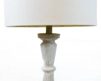 522 - Lamp - 28" Tall You are buying a used as-is electric/electronic item. We do not guarantee all components are present, and if it is not expressly stated, it is untested.