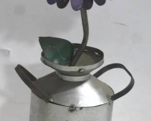4074 - Metal Yard Decor Bucket w / Flower - 29"