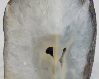 685 - Geode Bookend - 7" Tall