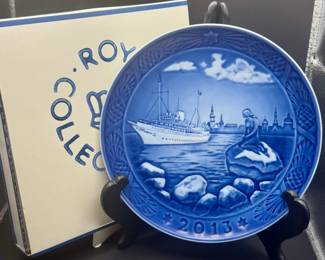Royal Copenhagen, 2013 Christmas Plate, "Copenhagen Harbor" Mint With Box & Booklet