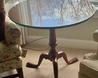 Bartley Collection Queen Anne Style Wooden Pedestal Table