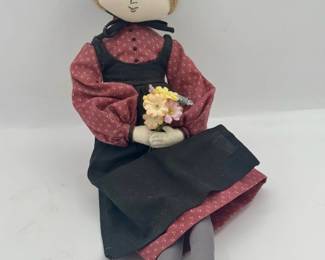 P. Buckley Moss Sarah LE Doll Limited Edition 907/1,000