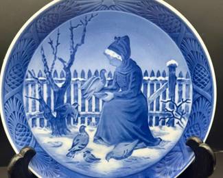 1955 Royal Copenhagen Christmas Plate Blue White Danish Fano Girl Denmark Kai