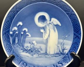 1945 ROYAL COPENHAGEN 7" Christmas Plate "Angel with Christmas Rose" RARE
