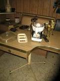 50's Snappy Breakfast Nook.Table/with Silverware Drawer