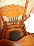 1876 Antique Oak High Chair,also turns into Stroller.
Excellent condition!