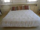 King Size Platform Bed/Mattress