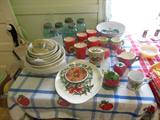 Zinc Top Blue Ball Canning Jars, Pyrex Corning Bake ware Bowls
Strawberry Items