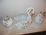 Made in Italy.Opal Glass Apple/Pear
Porcelain Swan