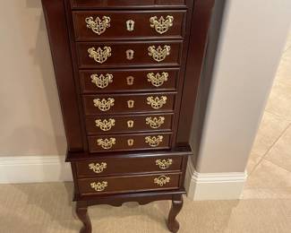 Nice Cherry jewelry chest 