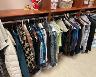 Tons of Chicos ladies clothing - mostly small