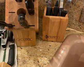 Cutco cutlery set 