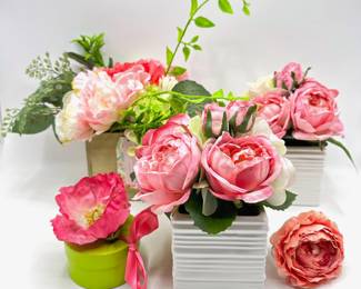 3 Faux Flower Bouquets In Cubes, Small Cardboard Box & Napkin Rings
Lot #: 159