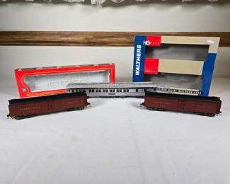 HO Scale Train Cars