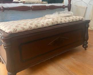 Cedar hope chest 