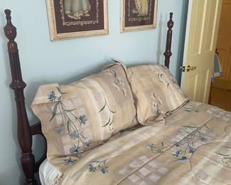 Poster bed frame