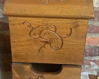 Taters and Onions wood box