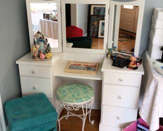 Little girls vanity, storage seat, baskets & bric a brac.