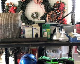 Light bulbs, door handle, baskets