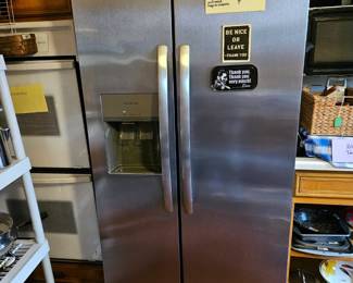Frigidaire side by side stainless frig. Manufacture date: 04/23.