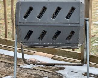 Tumbling Composter