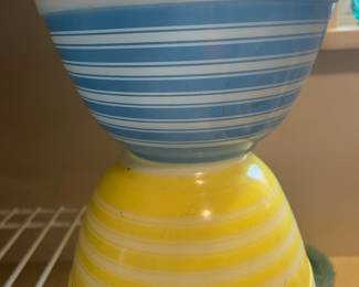 Vintage Pyrex Pinstripe mixing bowls 