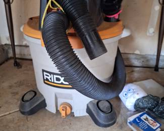 Ridgig shop vac