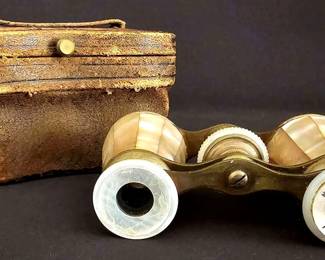 "Antiques & Heirlooms" in Evans, GA. Starts Closing Sat 2/22 at 8pm. Pickup is Mon 2/24 from 1-6pm. Shipping is available. Check out the entire sale: https://ctbids.com/estate-sale/33888&nbsp;