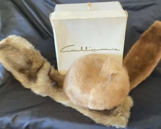 "Antiques & Heirlooms" in Evans, GA. Starts Closing Sat 2/22 at 8pm. Pickup is Mon 2/24 from 1-6pm. Shipping is available. Check out the entire sale: https://ctbids.com/estate-sale/33888&nbsp;