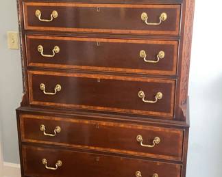 "Antiques & Heirlooms" in Evans, GA. Starts Closing Sat 2/22 at 8pm. Pickup is Mon 2/24 from 1-6pm. Shipping is available. Check out the entire sale: https://ctbids.com/estate-sale/33888&nbsp;