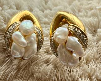 A classic pair of yellow gold diamond pave  kashi pearl clip earnings. 