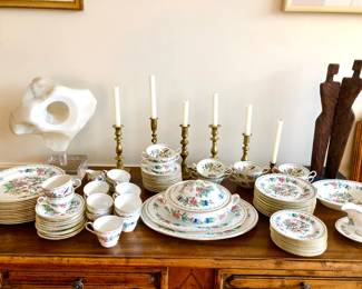 Aynsley Pembroke dinner service 
