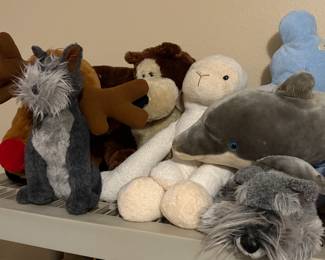 Plenty of very cute stuffed animals, Beenie Babies