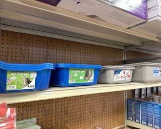 LOT OF LITTER PANS