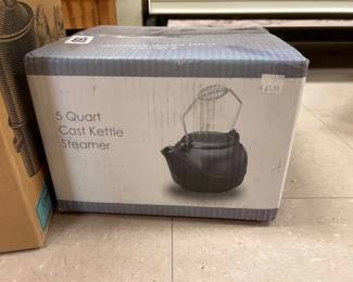 5QT CAST KETTLE STEAMER AND ENAMEL CLAM STEAMER