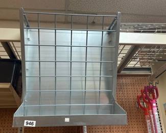 WALL MOUNT HAY RACK