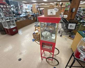 POPCORN MAKER WITH ITEMS