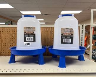 2 2GAL POULTRY WATERER WITH LEGS