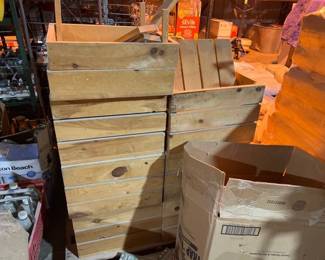 LOT OF WOODEN CRATES