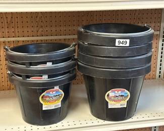 3 8 QUART BUCKETS , AND 4 12 QUART BUCKETS