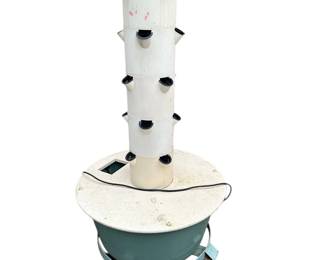 Vertical Aeroponic Growing System