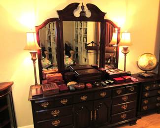Kincaid dresser with bat-wing mirrors