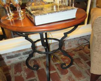 Pine/iron table